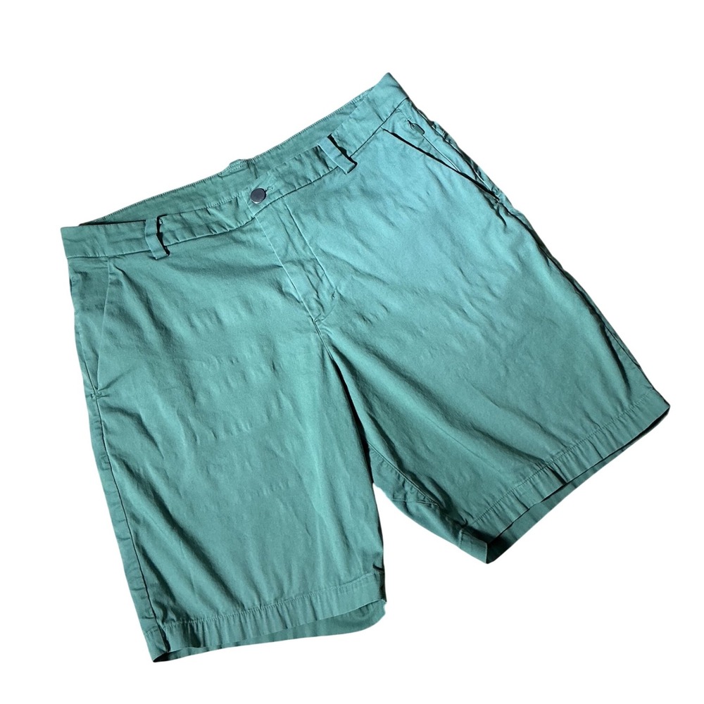 Lululemon Pace Breaker Short 9" Size 32 Chino Style LM7AA8S